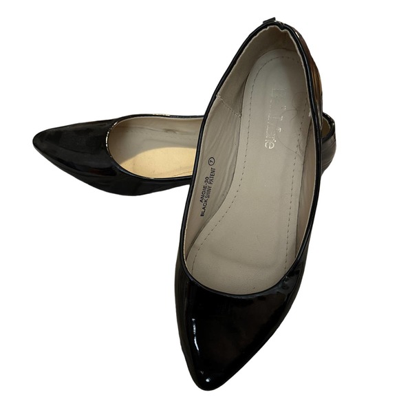 Black Flat Pointed Shoe Size 7 - Picture 2 of 5